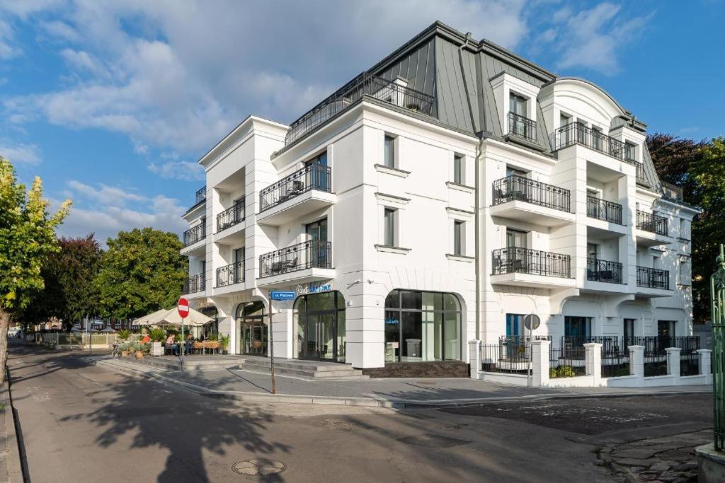 Luxury Apartments In Residence Maritime 미엥지즈드로예 외부 사진